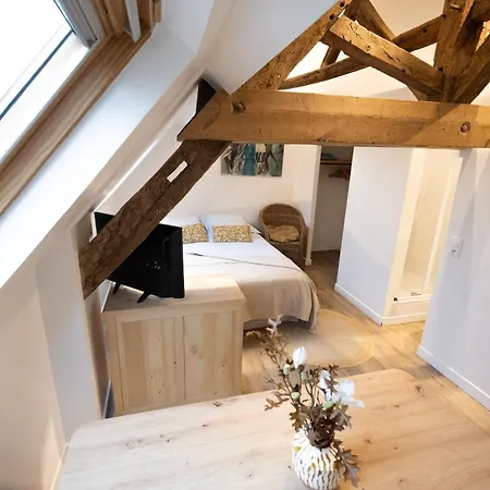 Republique Normandie アパート カーン