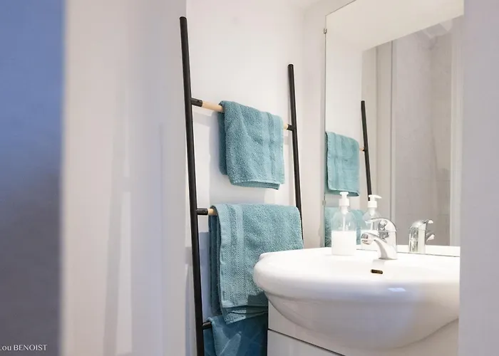 Republique Normandie Apartment *